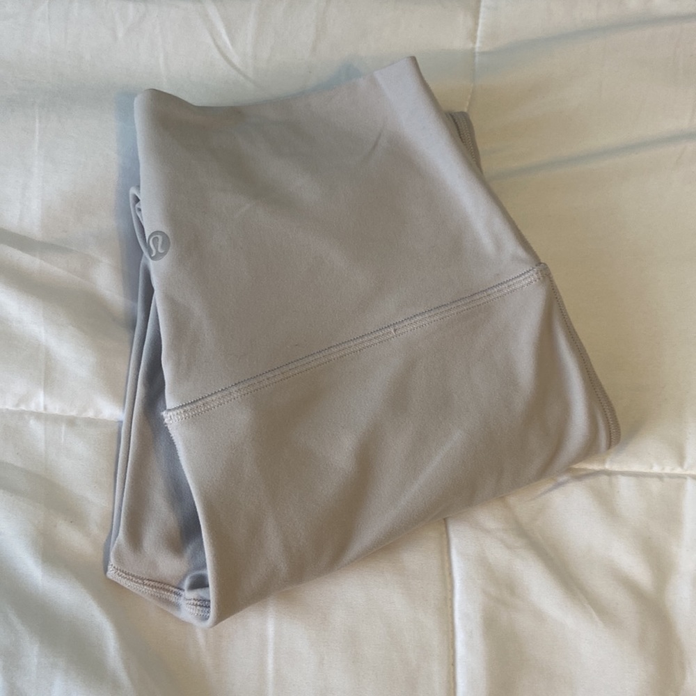 28” Chrome lululemon align pants size 6